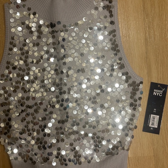 Sequin top - Picture 3 of 3